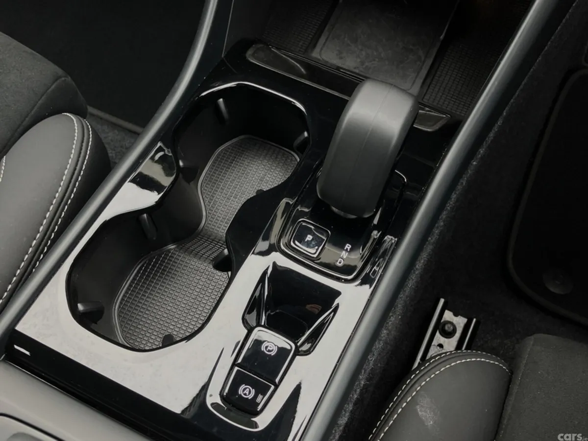 Volvo XC40 SUV, Petrol, 2026, Blue