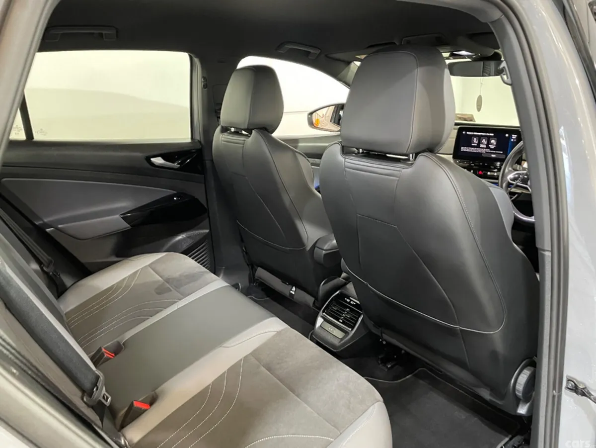 Volkswagen ID.4 Estate, Electric, 2023, Grey