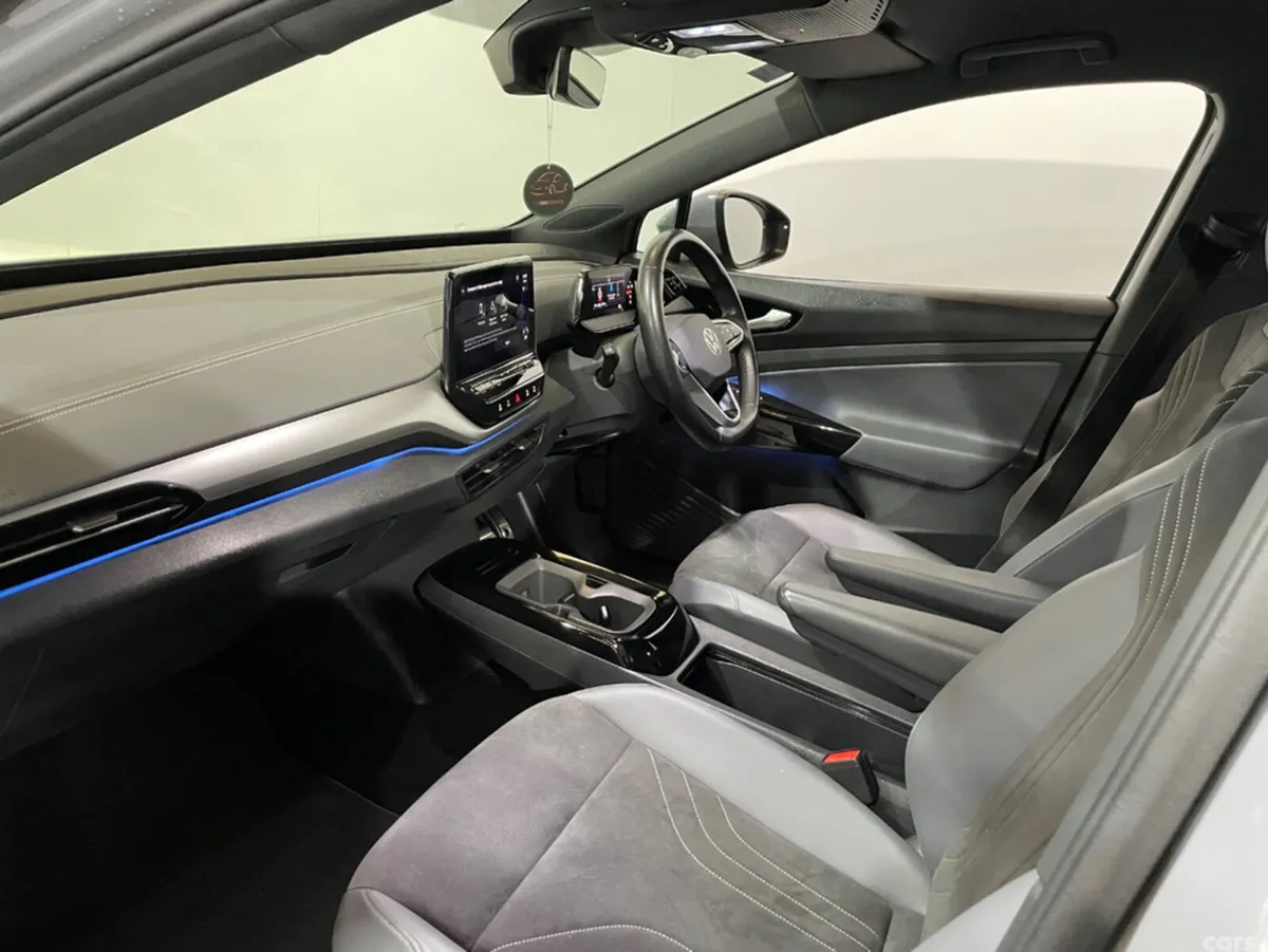 Volkswagen ID.4 Estate, Electric, 2023, Grey