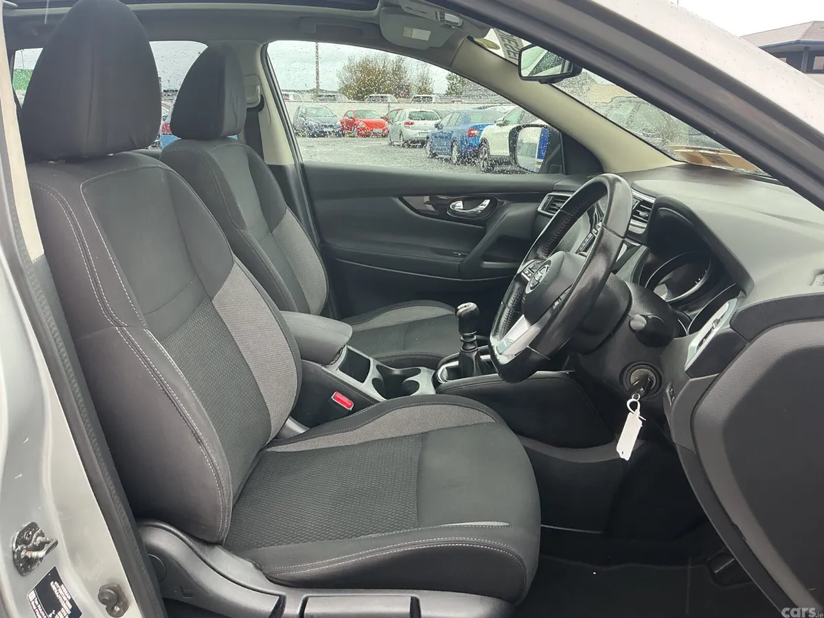 Nissan Qashqai MPV, Diesel, 2019, Grey