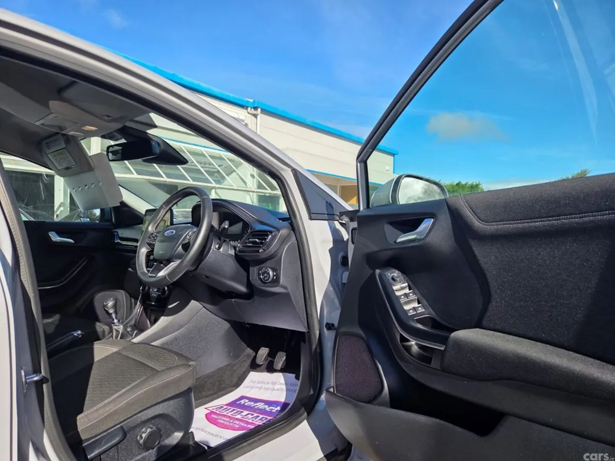 Ford Puma MPV, Petrol Hybrid, 2023, Grey