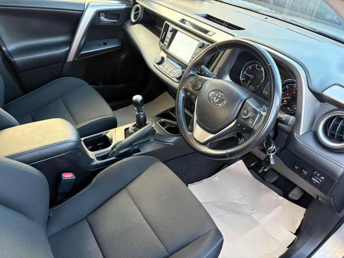 Toyota RAV4 SUV, Diesel, 2016, Silver