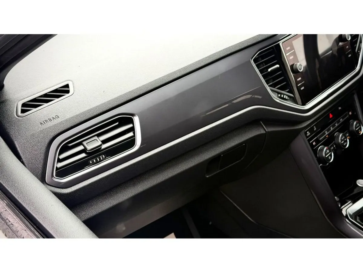 Volkswagen T-Roc SUV, Diesel, 2021, White