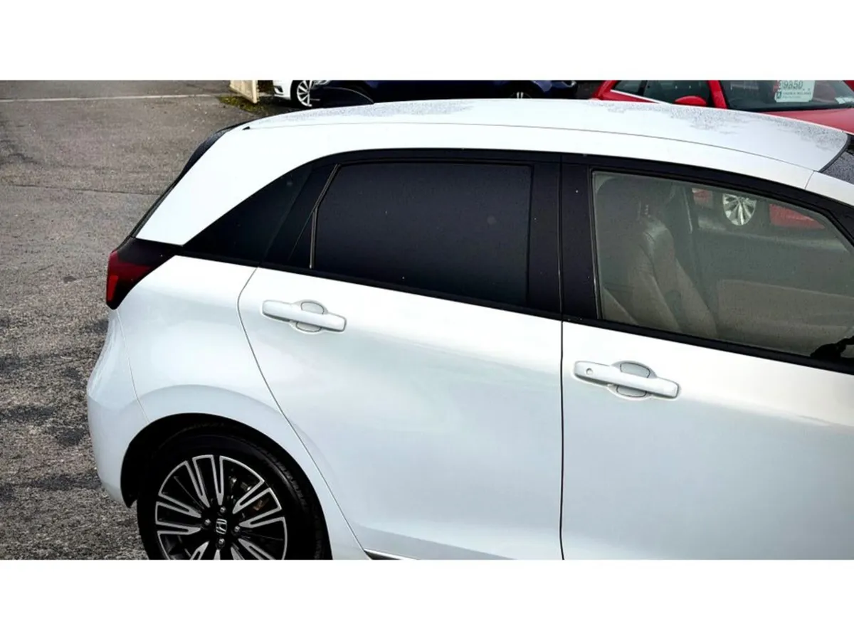 Honda Fit Hatchback, Petrol Hybrid, 2020, White