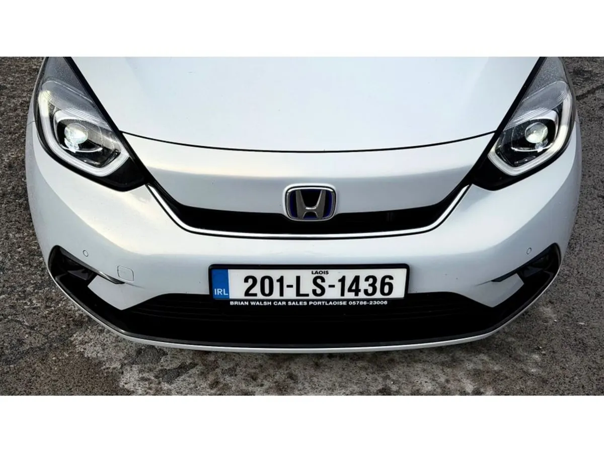 Honda Fit Hatchback, Petrol Hybrid, 2020, White