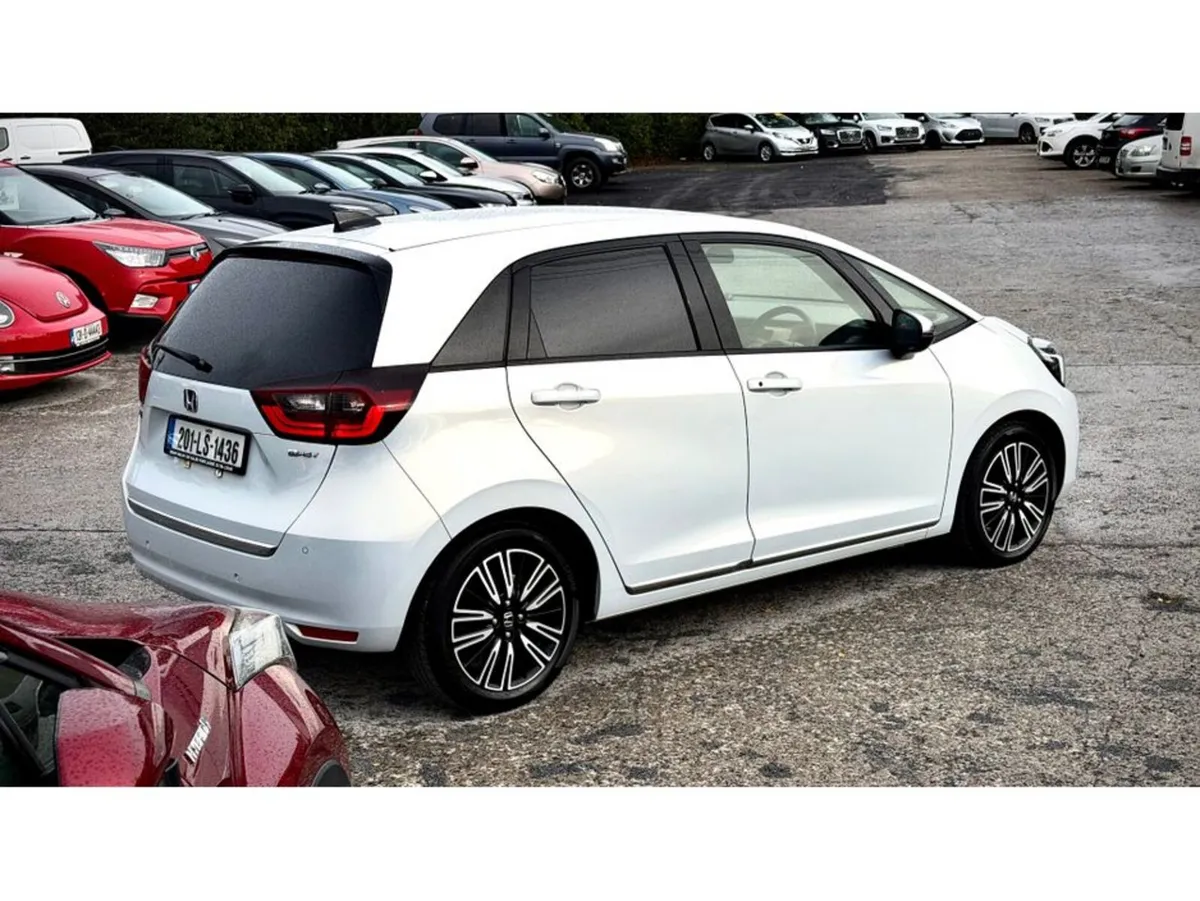 Honda Fit Hatchback, Petrol Hybrid, 2020, White
