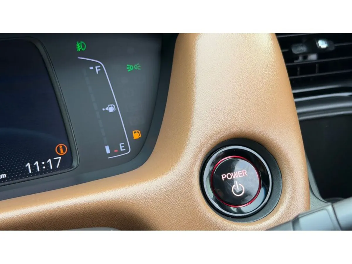 Honda Fit Hatchback, Petrol Hybrid, 2020, White
