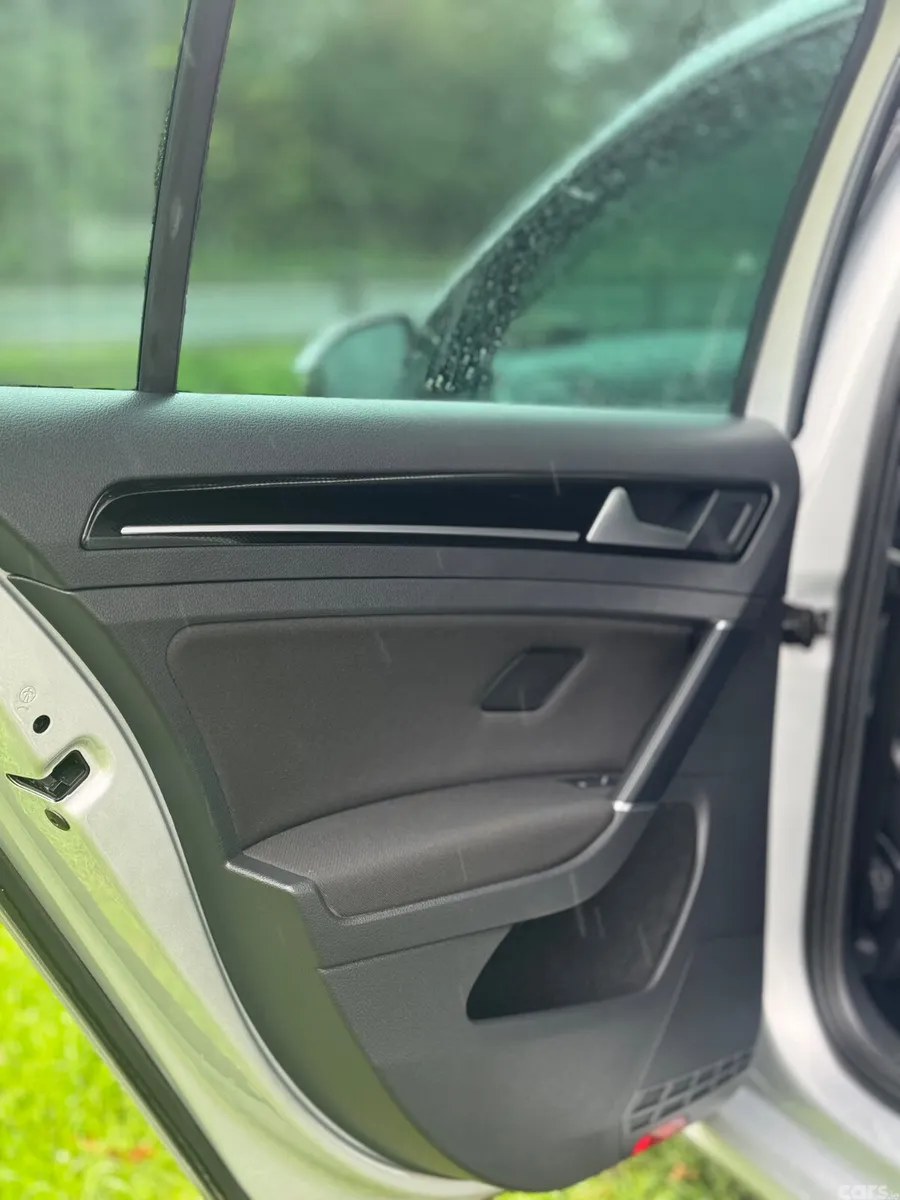 Volkswagen Golf Estate, Petrol, 2016, Silver