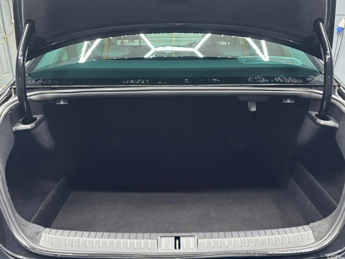Volkswagen Passat Saloon, Diesel, 2019, Black