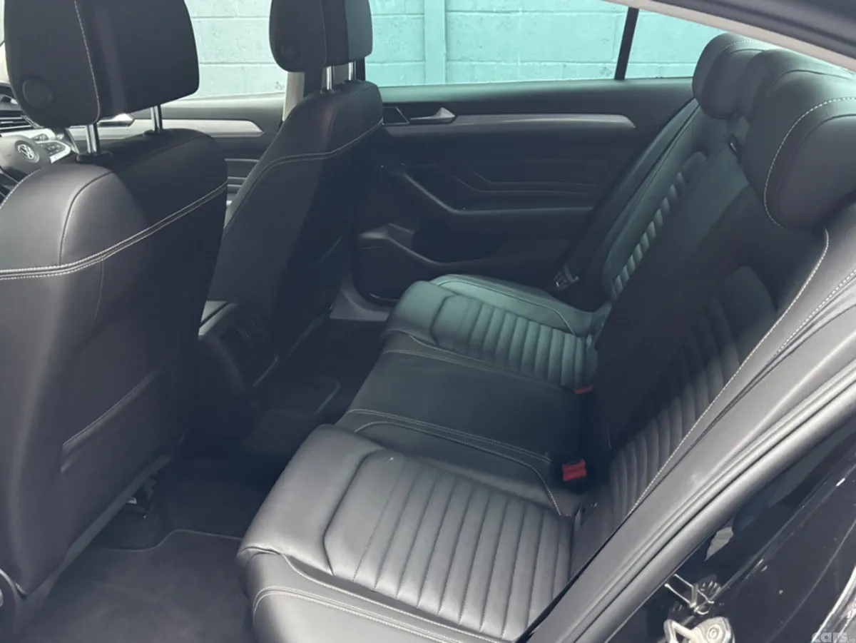 Volkswagen Passat Saloon, Diesel, 2019, Black