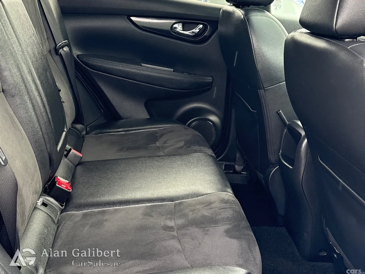 Nissan Qashqai MPV, Diesel, 2017, Grey