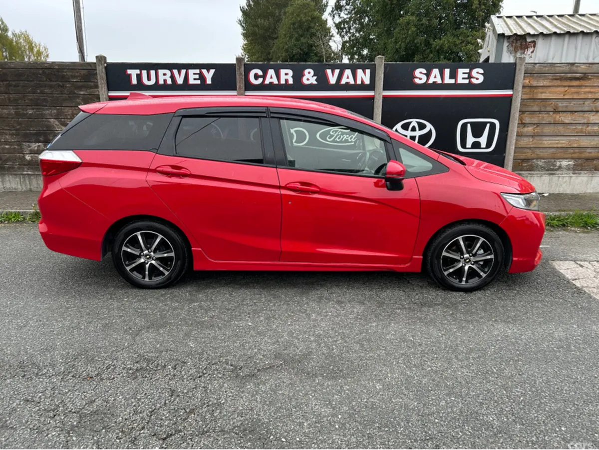 Honda Shuttle Estate, Petrol, 2016, Red