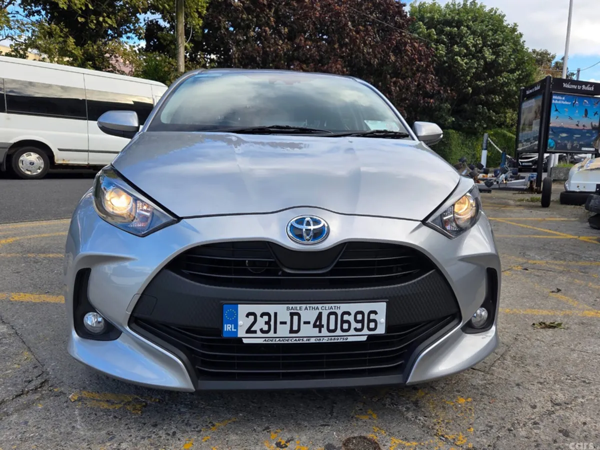 Toyota Yaris Hatchback, Petrol Hybrid, 2023, Grey