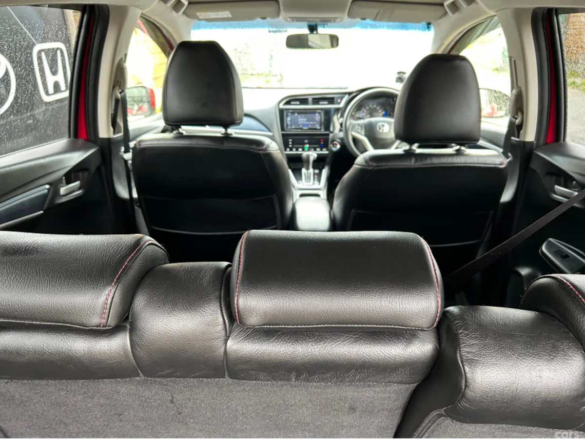 Honda Shuttle Estate, Petrol, 2016, Red