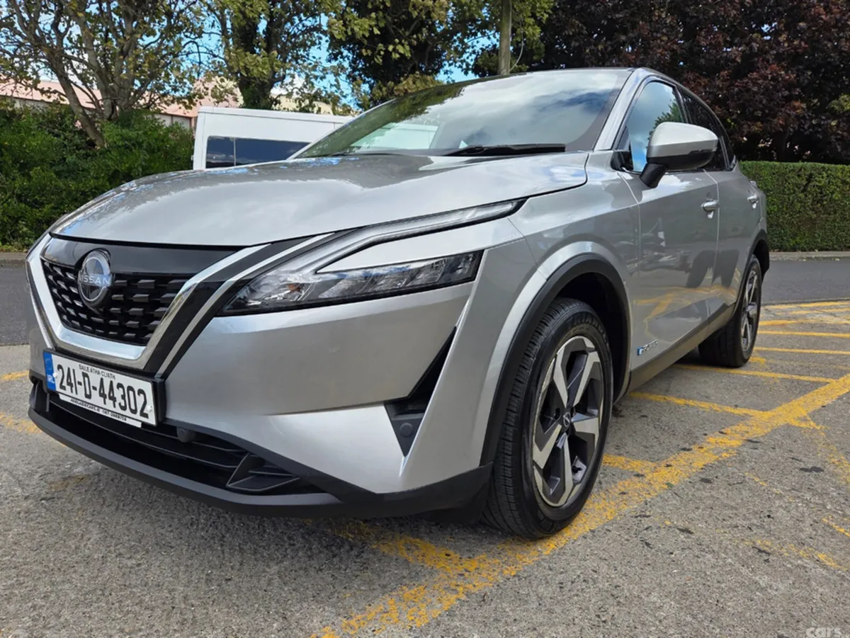 Nissan Qashqai MPV, Petrol, 2024, Grey