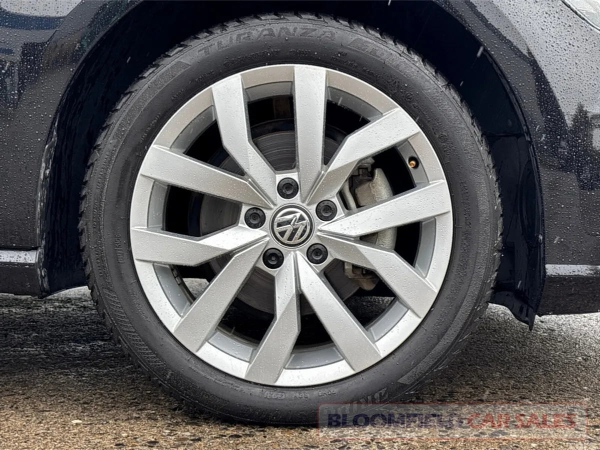 Volkswagen Golf Hatchback, Petrol, 2019, Black