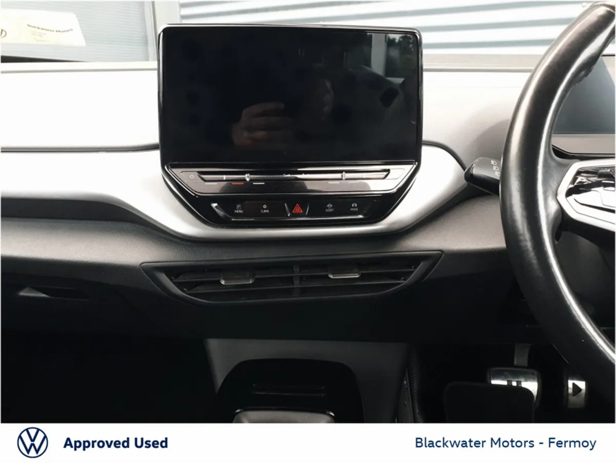 Volkswagen ID.4 Hatchback, Electric, 2023, Grey