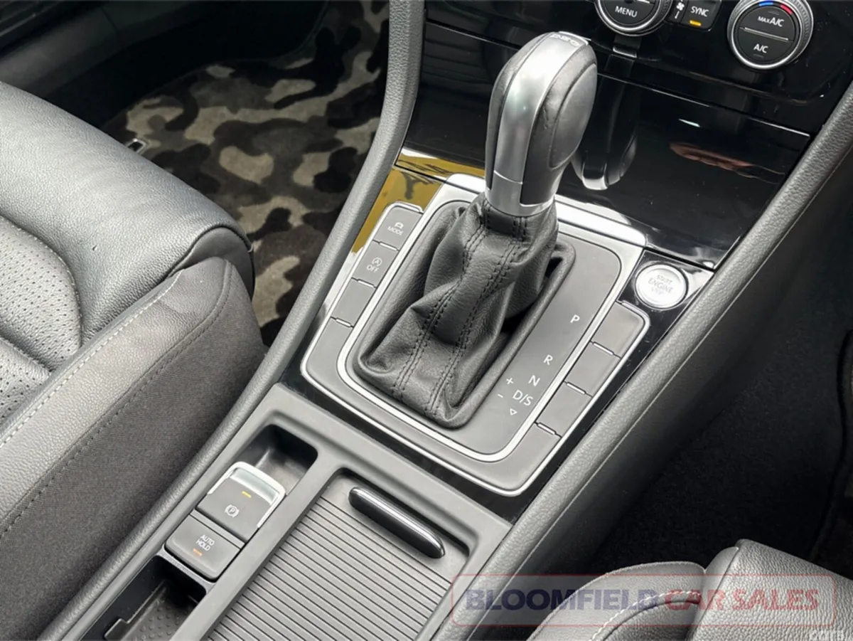 Volkswagen Golf Hatchback, Petrol, 2019, Black