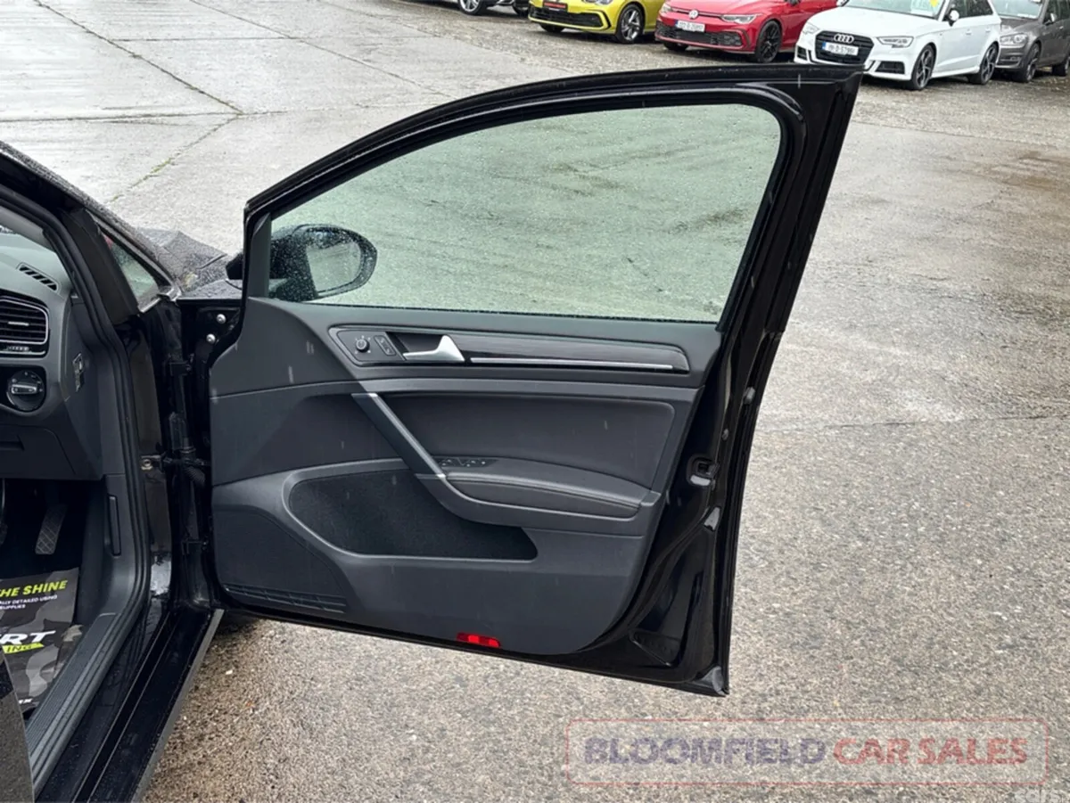 Volkswagen Golf Hatchback, Petrol, 2019, Black