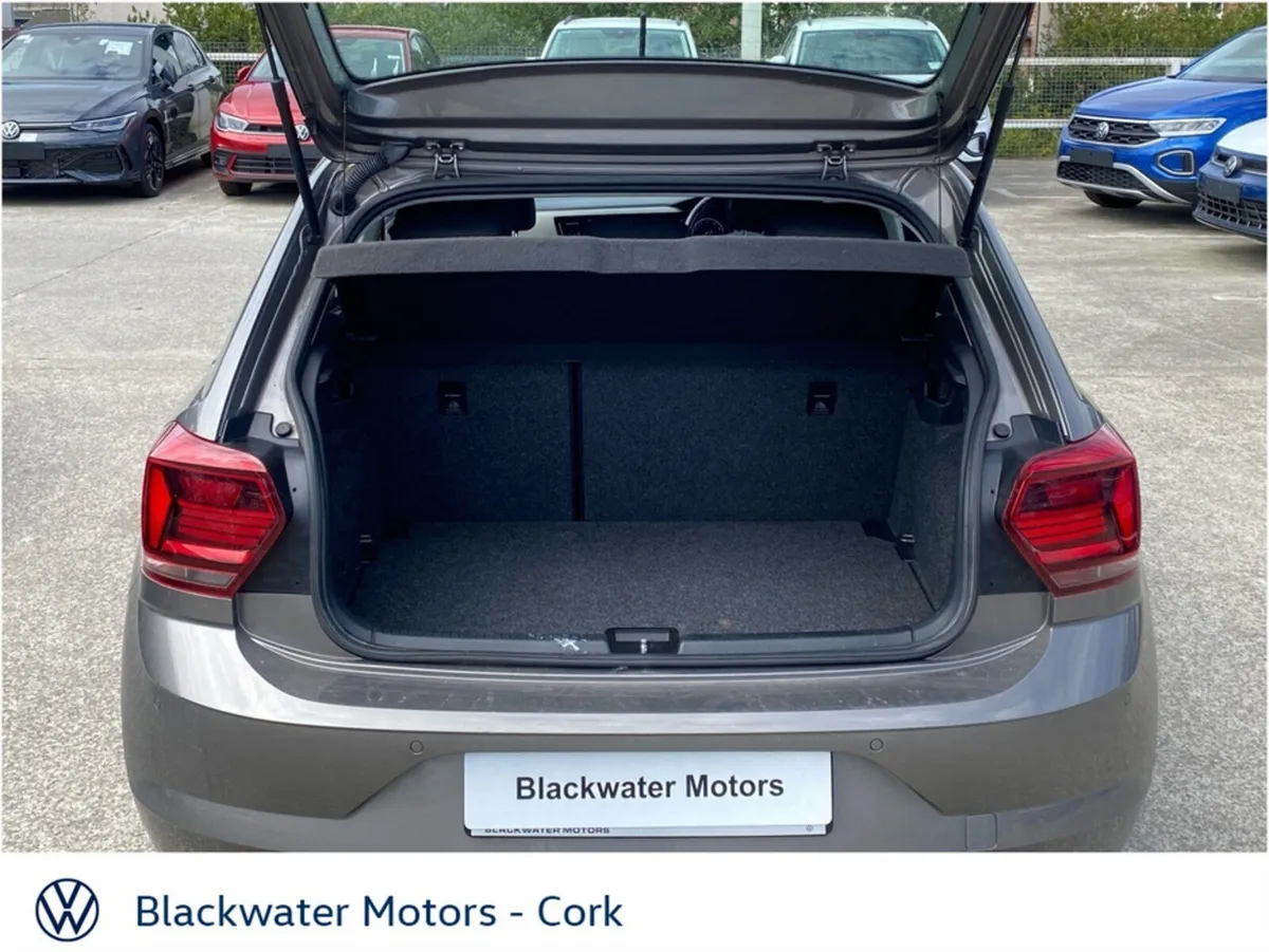 Volkswagen Polo Hatchback, Petrol, 2017, 