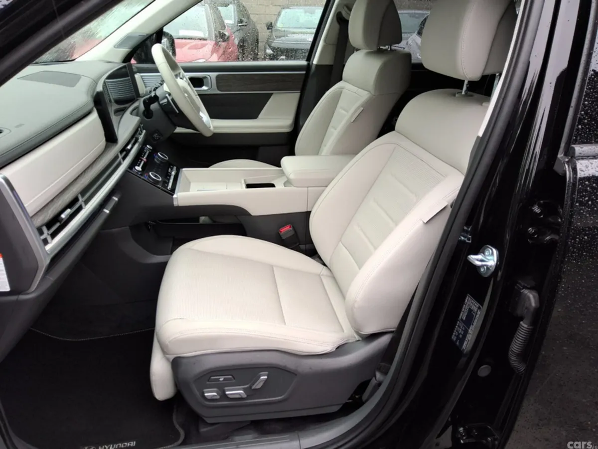 Hyundai Santa Fe SUV, Petrol Plug-in Hybrid, 2026, Black