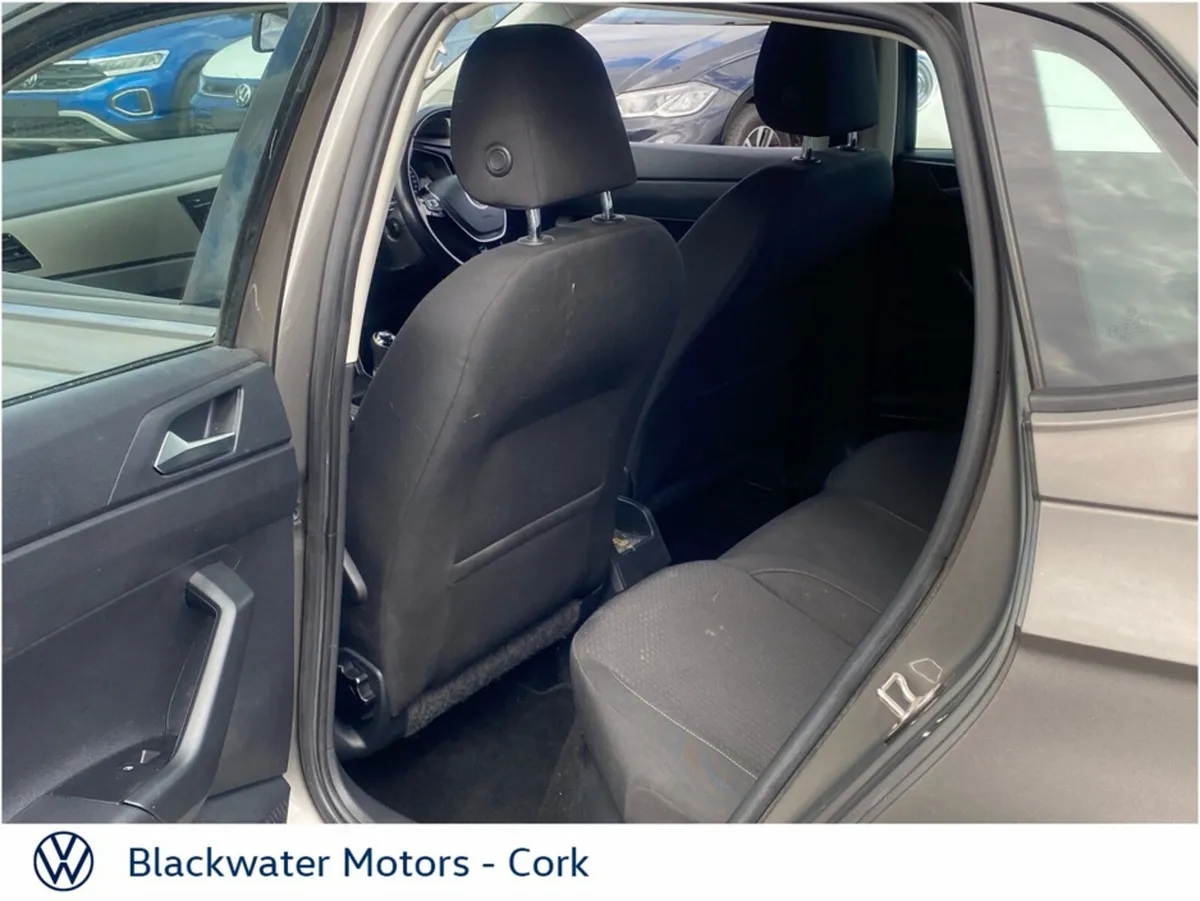 Volkswagen Polo Hatchback, Petrol, 2017, 