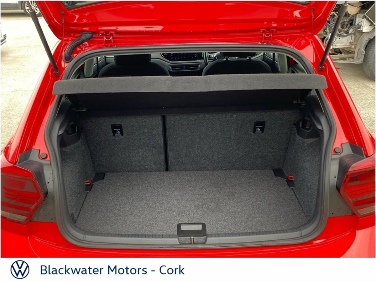 Volkswagen Polo Hatchback, Petrol, 2017, 