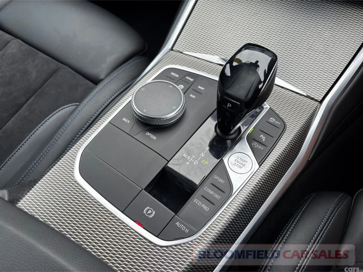 BMW 3-Series Saloon, Diesel, 2019, Black