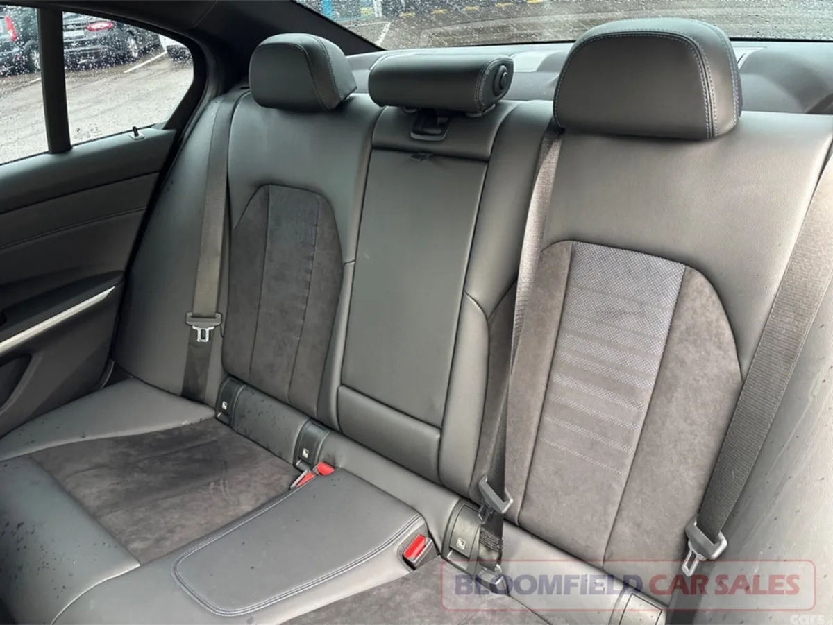 BMW 3-Series Saloon, Diesel, 2019, Black