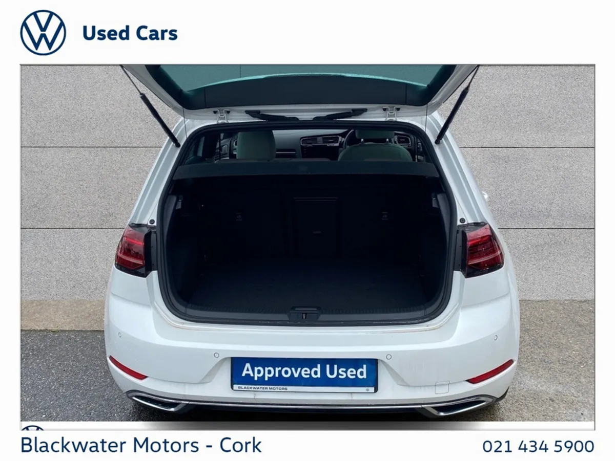 Volkswagen Golf Hatchback, Petrol, 2017, 