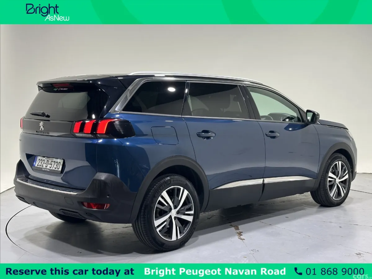Peugeot 5008 MPV, Diesel, 2023, Blue
