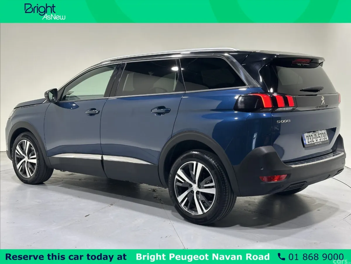 Peugeot 5008 MPV, Diesel, 2023, Blue