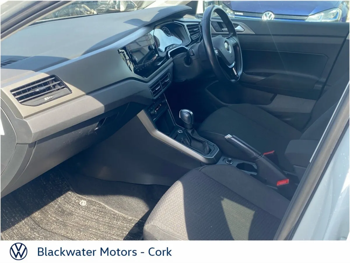 Volkswagen Polo Hatchback, Petrol, 2021, 