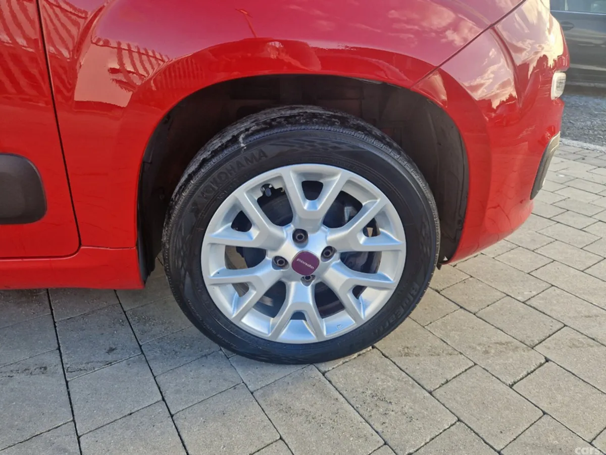 Fiat Panda Hatchback, Petrol, 2017, Red