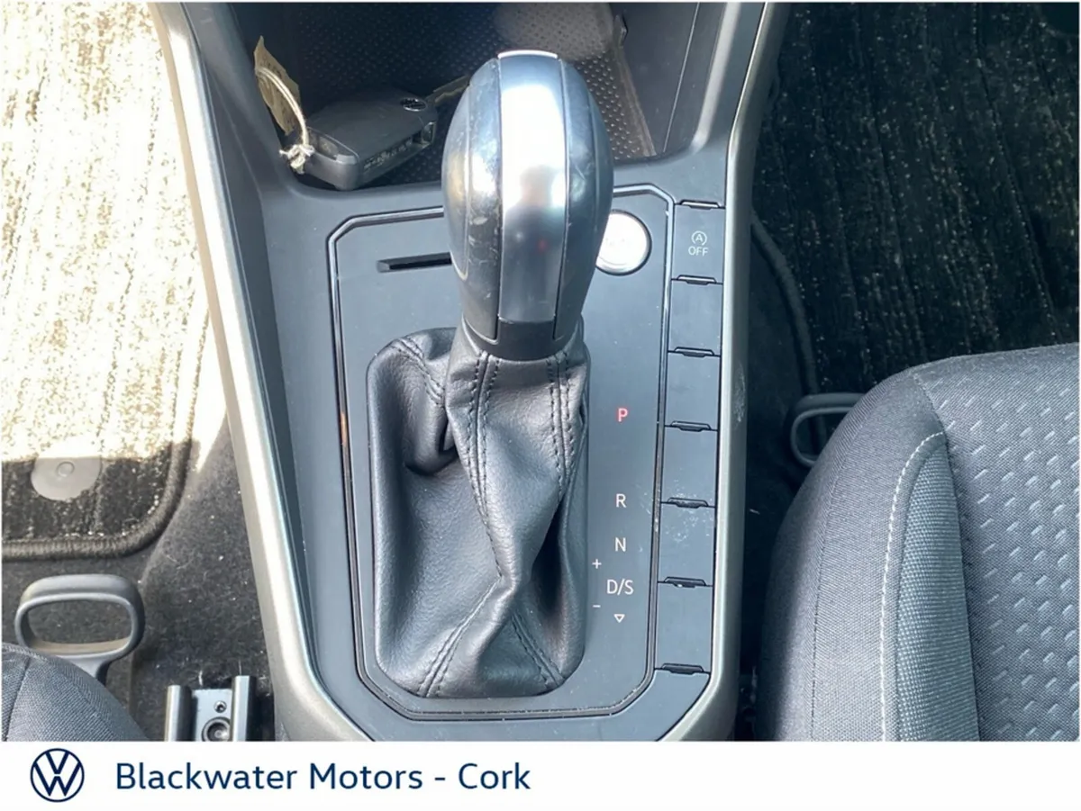 Volkswagen Polo Hatchback, Petrol, 2020, 