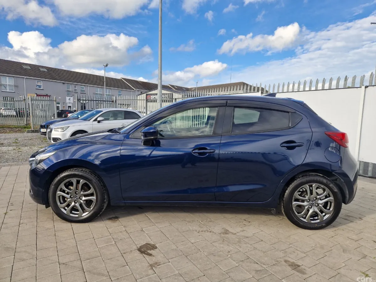 Mazda Demio Hatchback, Diesel, 2017, Blue