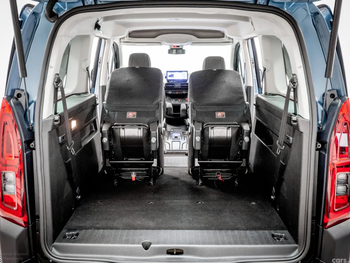 Citroen Berlingo Estate, Electric, 2025, Blue