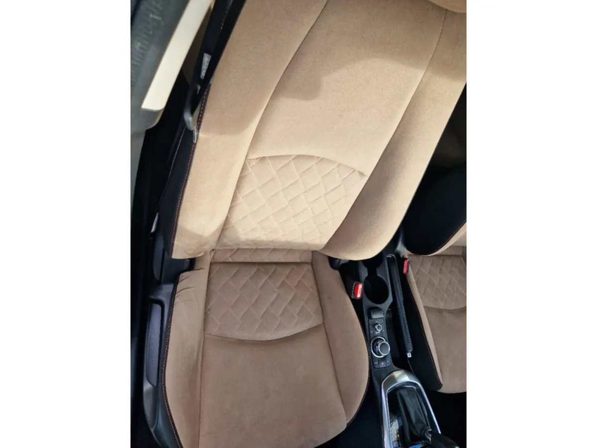 Mazda Demio Hatchback, Diesel, 2017, Blue