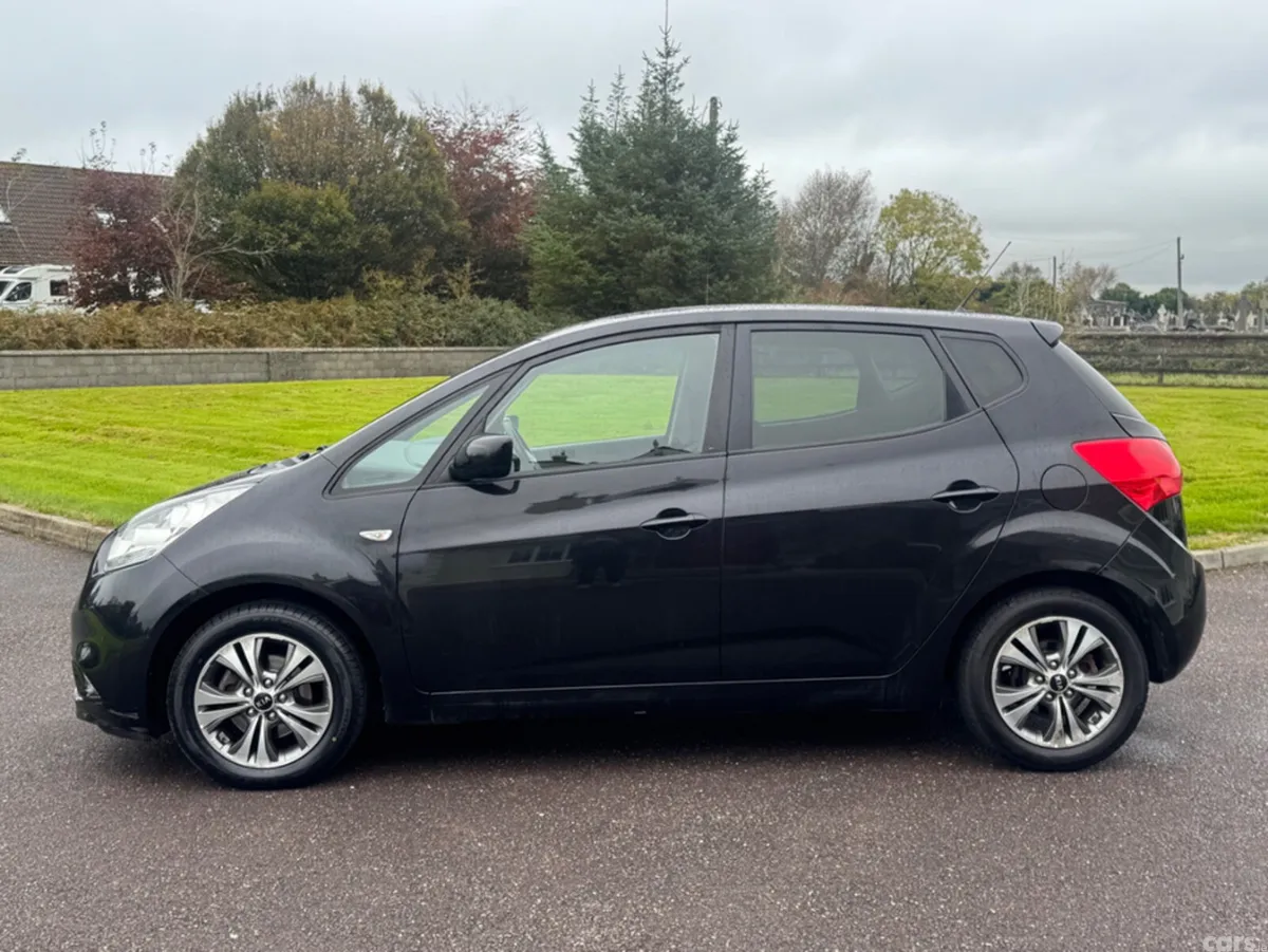 Kia Venga MPV, Diesel, 2017, Black