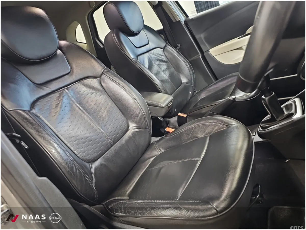 Renault Captur Hatchback, Diesel, 2019, Grey