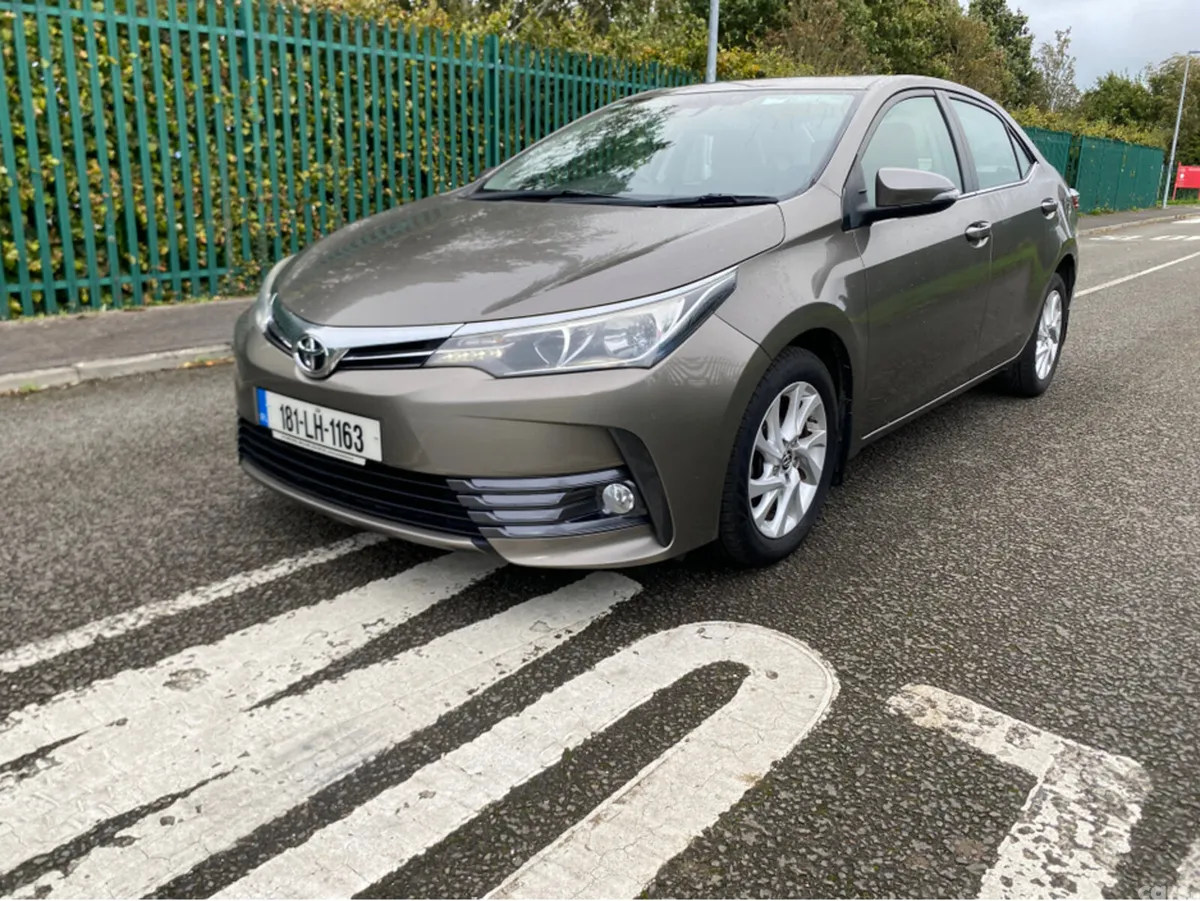 Toyota Corolla Saloon, Diesel, 2018, Grey