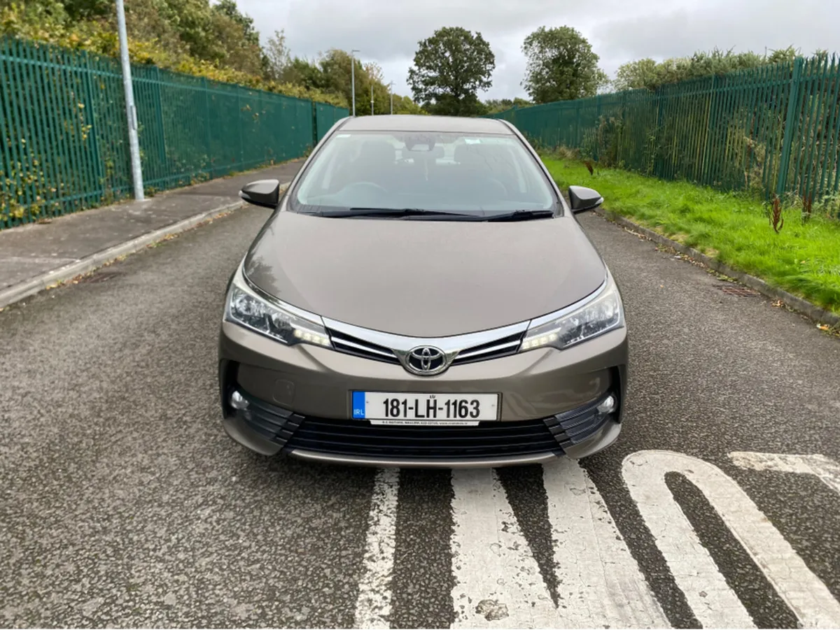 Toyota Corolla Saloon, Diesel, 2018, Grey