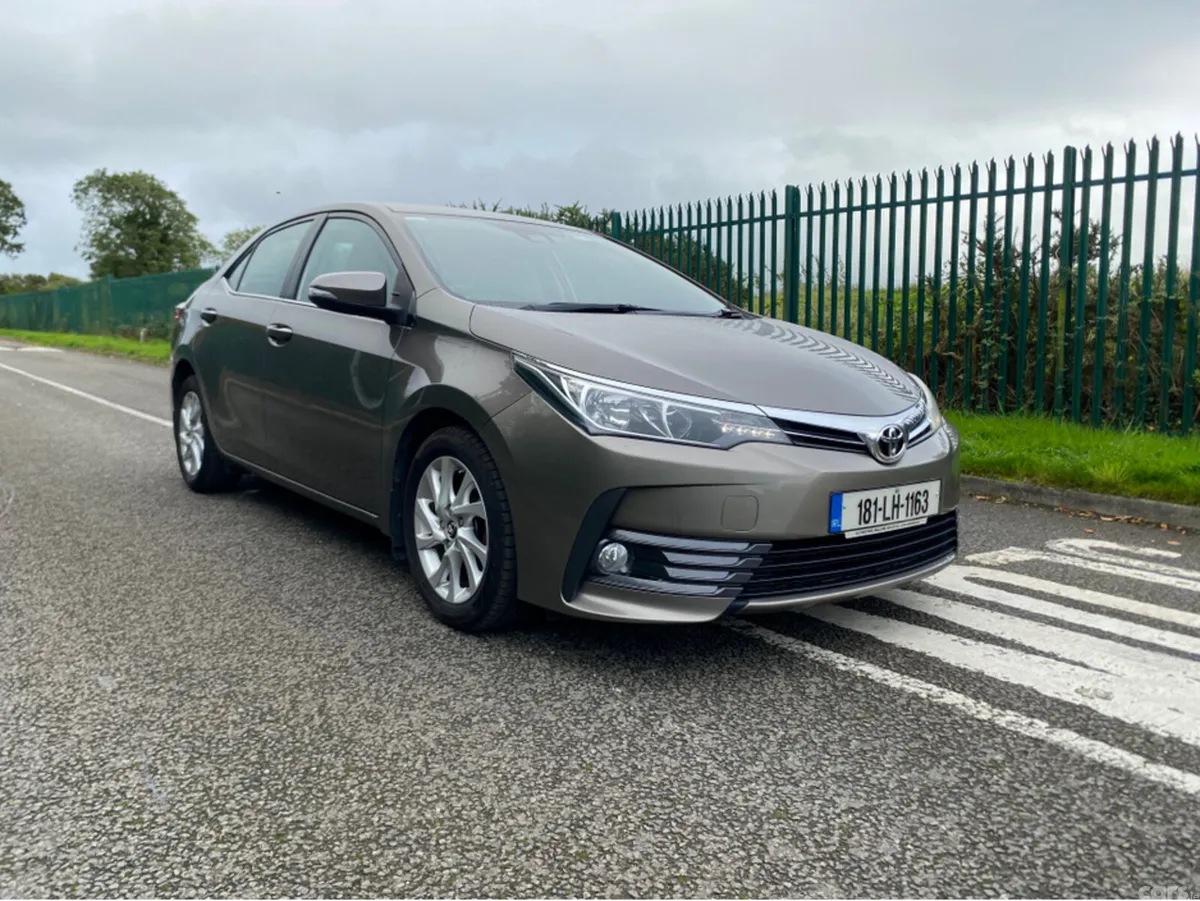 Toyota Corolla Saloon, Diesel, 2018, Grey
