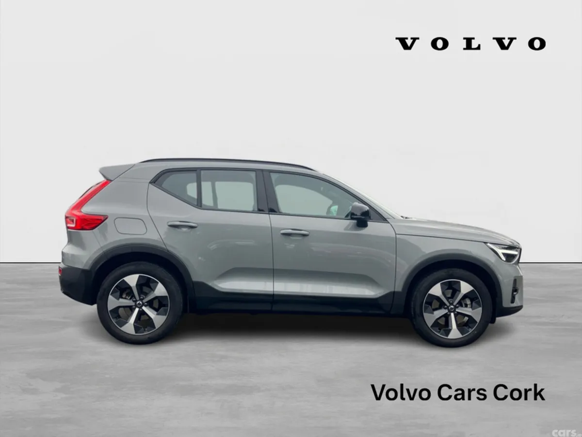 Volvo XC40 SUV, Petrol, 2026, Grey