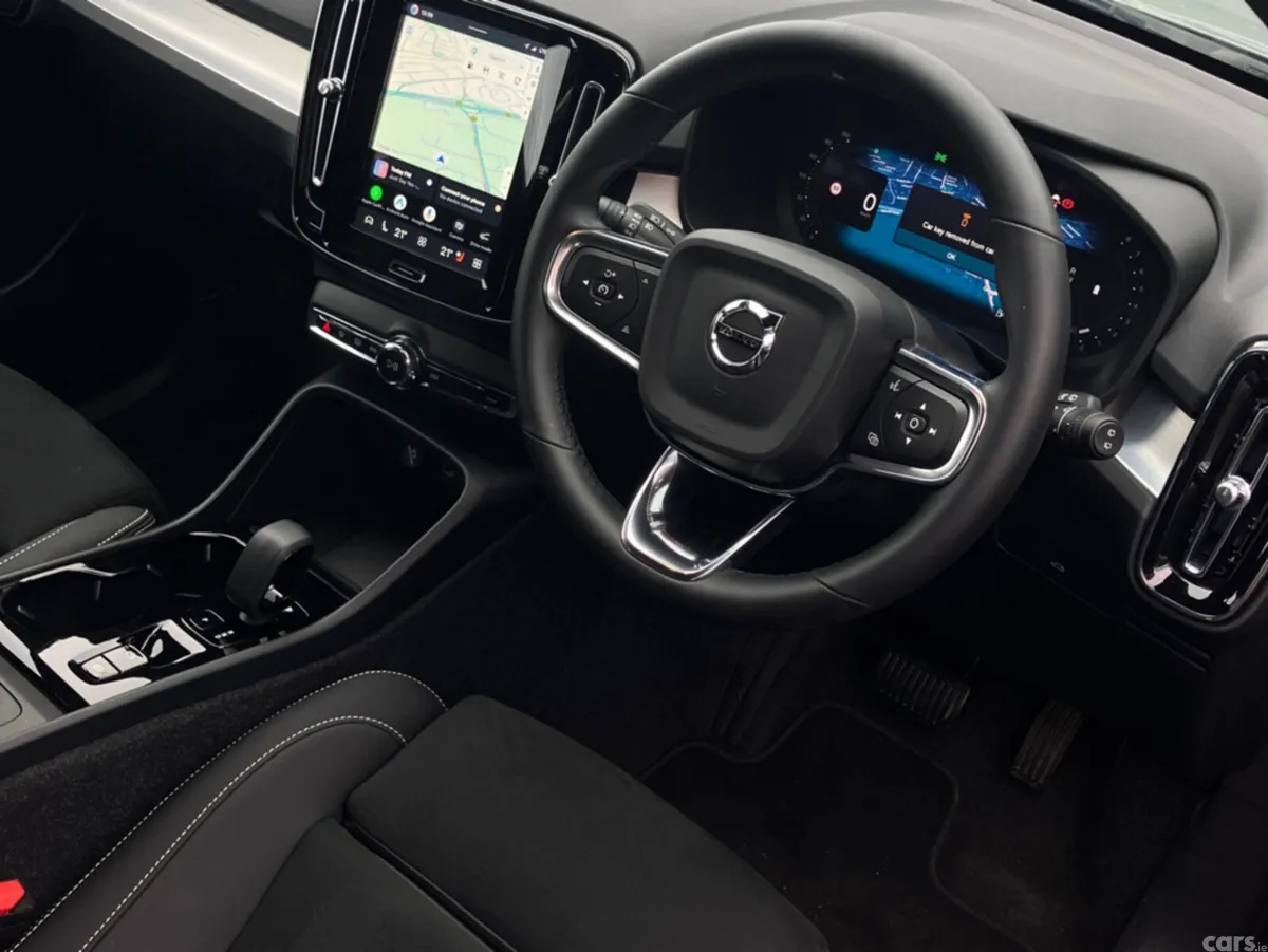 Volvo XC40 SUV, Petrol, 2026, Grey