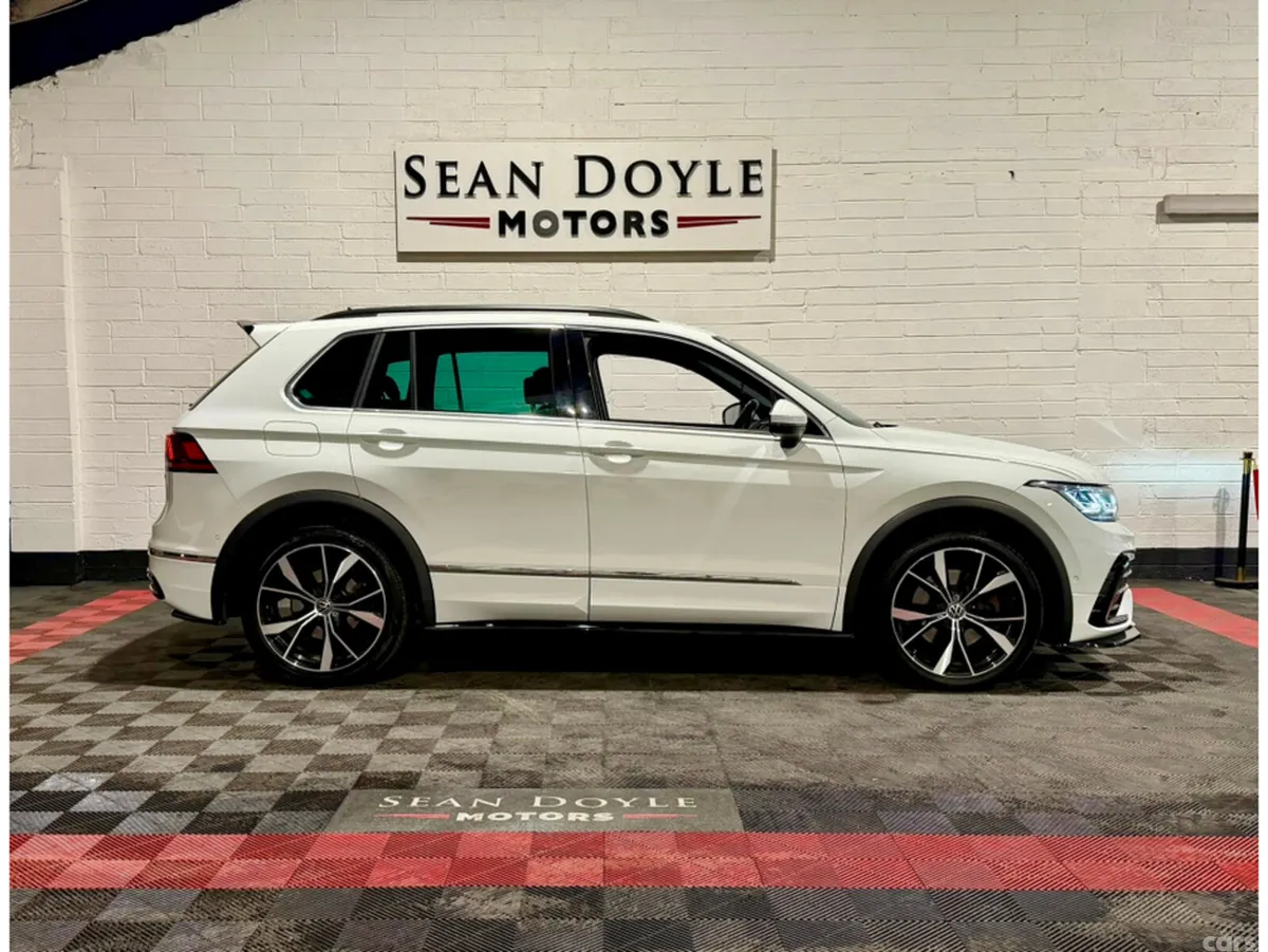 Volkswagen Tiguan SUV, Petrol Plug-in Hybrid, 2022, White