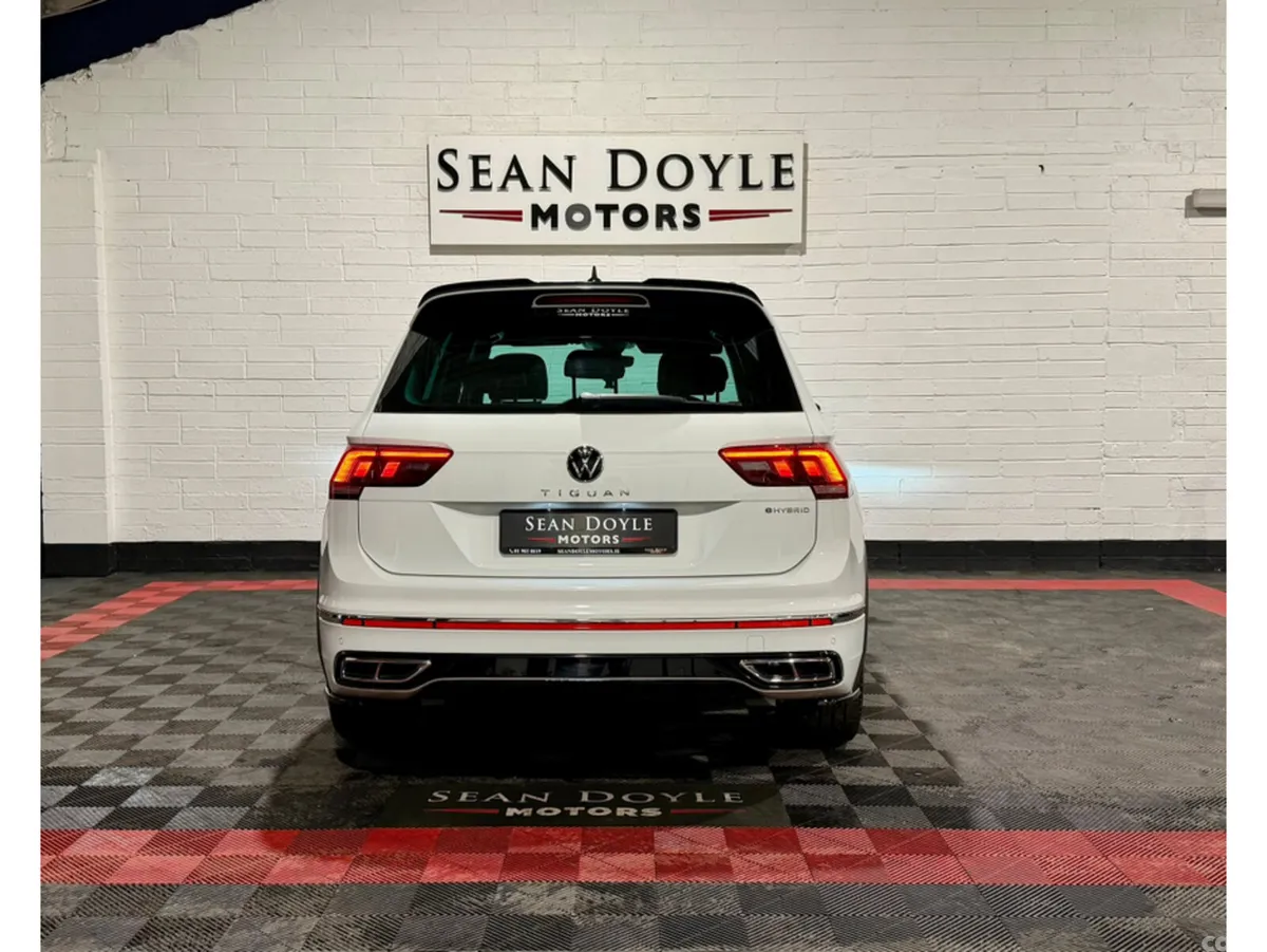 Volkswagen Tiguan SUV, Petrol Plug-in Hybrid, 2022, White