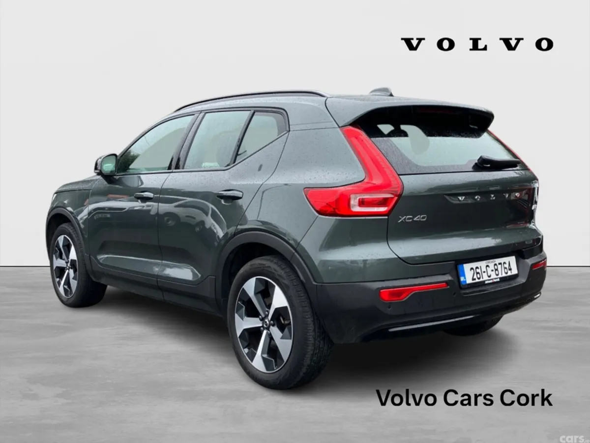 Volvo XC40 SUV, Petrol, 2026, Green
