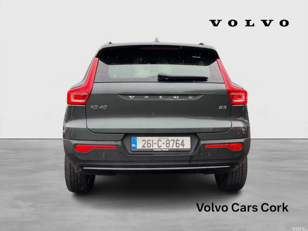 Volvo XC40 SUV, Petrol, 2026, Green