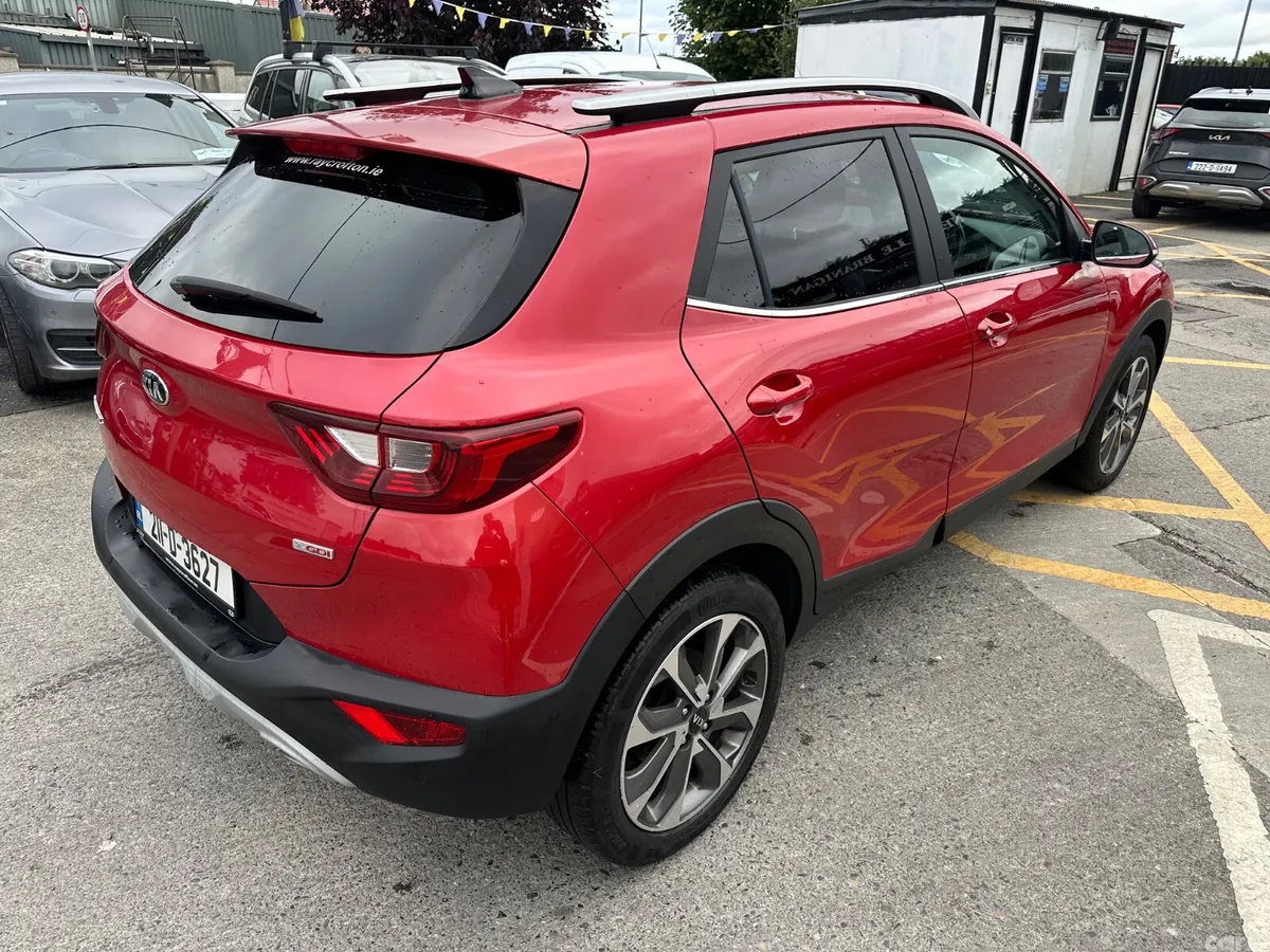 Kia Stonic Hatchback, Petrol, 2021, Red